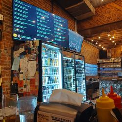 Creatures of Habit Brewing Co - Bar area