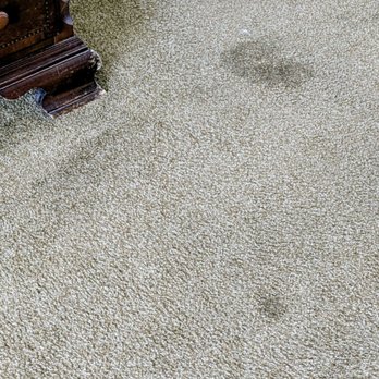 Valley Steam - Photo of carpet in master bedroom after it was cleaned by valley steam. Stains are obviously still there. - Carpet Cleaning Near Me - Peoria, Arizona