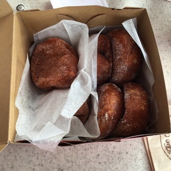 Leonard's Bakery - 6 pack! One of each flavor (2 originals because they were out of the coconut) - Bakeries Near Me - Waipahu, Hawaii Leonard's Bakery - 6 pack! One of each flavor (2 originals because they were out of the coconut) - Bakeries Near Me - Waipahu, Hawaii