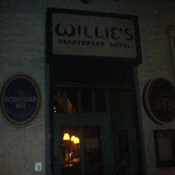Willie's Heartbreak Hotel