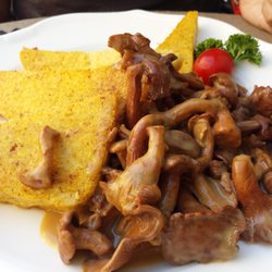 Albergo Lamm - Gegrillte Polenta mit Pfifferlingen