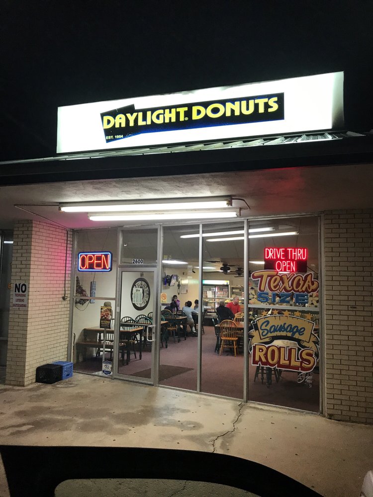 DAYLIGHT DONUTS Updated October 2024 15 Reviews 2600 N Grandview Ave, Odessa, Texas