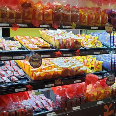 Red Ribbon Bakeshop by null