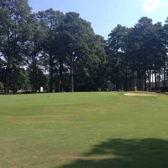 Hillandale Golf Course - 18th Green - Golf Near Me - Durham, North Carolina Hillandale Golf Course - 18th Green - Golf Near Me - Durham, North Carolina
