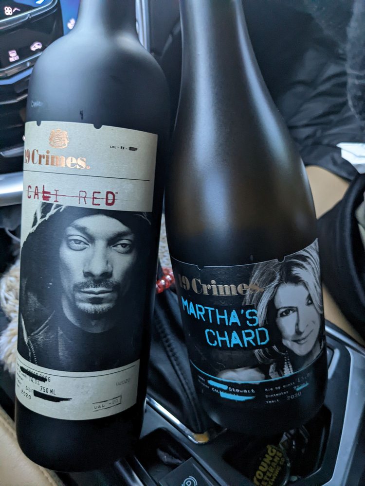 Boonies Beer & Wine Logo