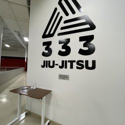333 Jiu Jitsu - Outside suite entrance to 333 Jiu Jitsu