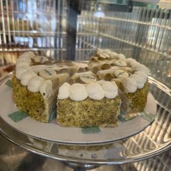 Bar Luce - Pistachio cake