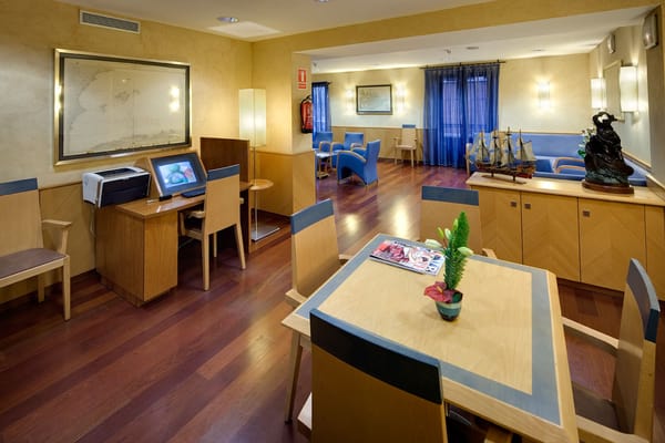 Hotel del Mar by null