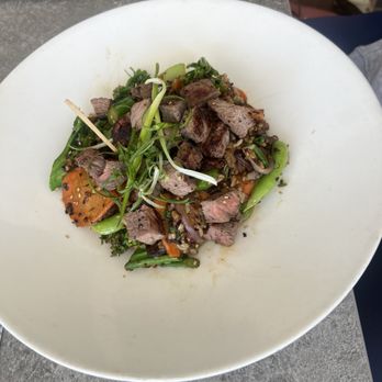 Yard House - Salad - Bars Near Me - Hallandale Beach, Florida Yard House - Salad - Bars Near Me - Hallandale Beach, Florida