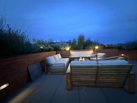 Tall Tales Rooftop Bar by null