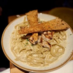 Lazy Dog Restaurant & Bar - Alfredo chicken