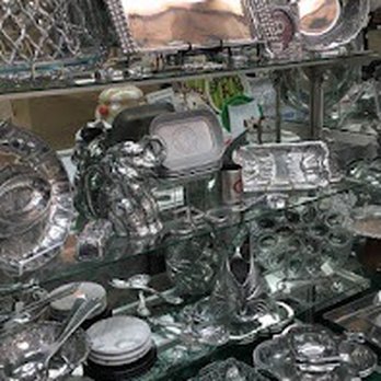 Wright Drug & Gift Shop - Gift shop items - Accessories Near Me - Clanton, Alabama Wright Drug & Gift Shop - Gift shop items - Accessories Near Me - Clanton, Alabama