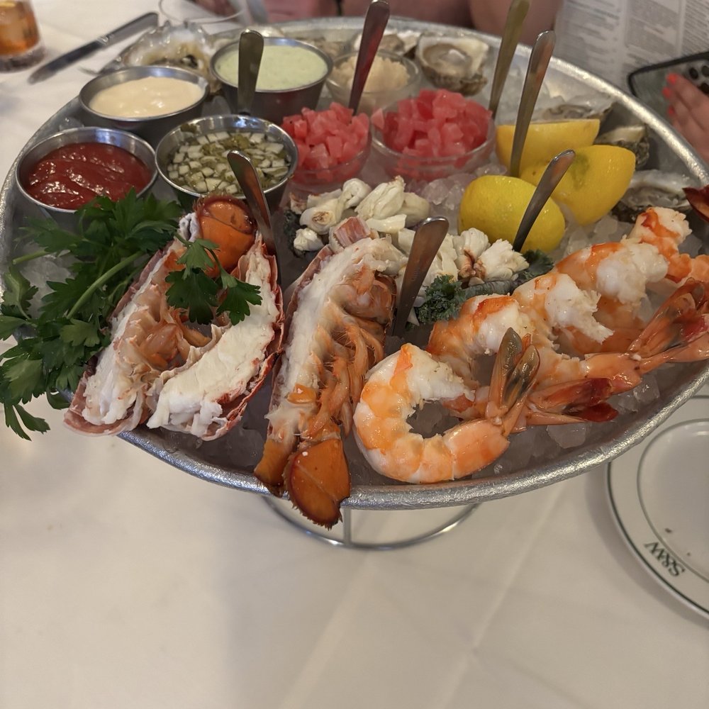Shellfish bouquet for 3! Shellfish bouquet for 3!