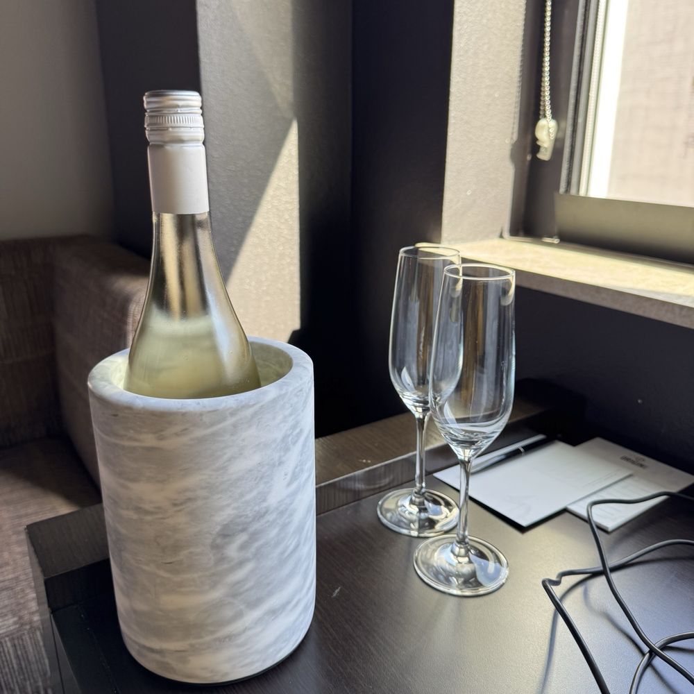 Origin Hotel Baton Rouge - Champagne - Hotels Near Me - Baton Rouge, Louisiana Origin Hotel Baton Rouge - Champagne - Hotels Near Me - Baton Rouge, Louisiana