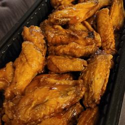 Pete's Fresh Market - Petes market 24 wings $12 on football Saturday and Sundays Mango habanero 7.5 out of ten  taste 9/10 value