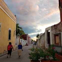 Estacion Mexico - Walking into the sunset