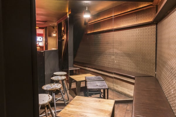 Le Cavern by null