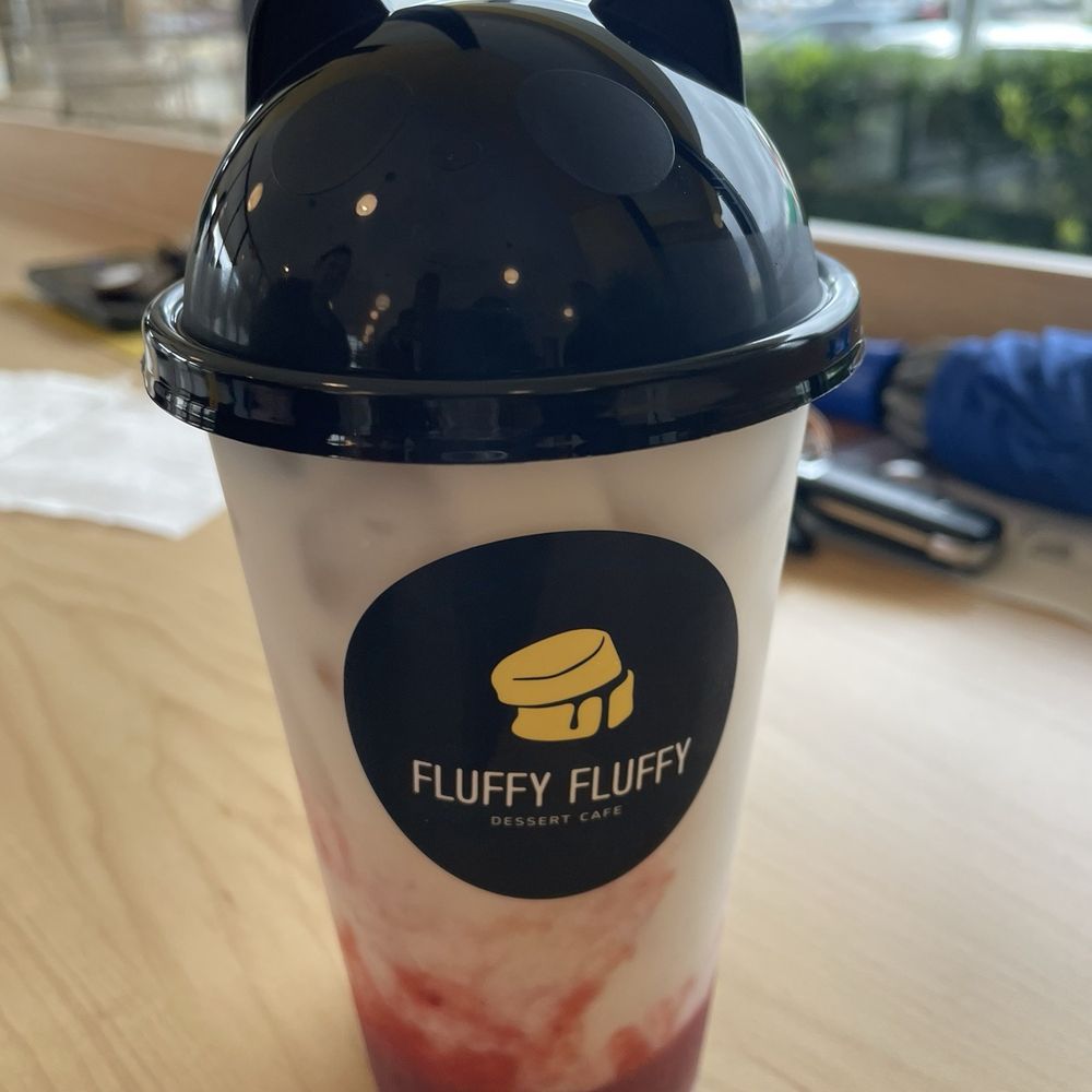 Fluffy Fluffy Dessert Cafe - Strawberry Milk Latte - Desserts Near Me - Orlando, Florida