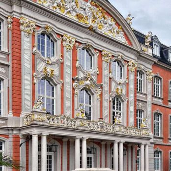 Kurfürstliches Palais - Hauptportal (10/2021) - Landmarks & Historical Buildings Near Me - Trier, RP