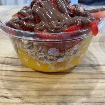 Playa Bowls - a bowl of chocolate covered strawberries - Juice Bars & Smoothies Near Me - Westwood, Massachusetts Playa Bowls - a bowl of chocolate covered strawberries - Juice Bars & Smoothies Near Me - Westwood, Massachusetts