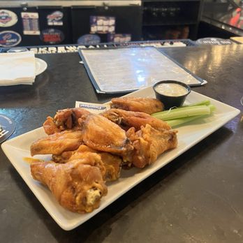 Big Ditch Brewing - Hayburner wings - New American Near Me - Buffalo, New York