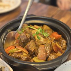 C & A Seafood - Beef curry