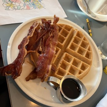 Skylark Diner - Diners Near Me - Edison, New Jersey Skylark Diner - Diners Near Me - Edison, New Jersey
