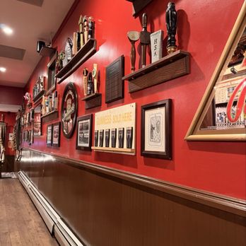 Finn's Irish Pub - Gastropubs Near Me - Ellsworth, Maine Finn's Irish Pub - Gastropubs Near Me - Ellsworth, Maine