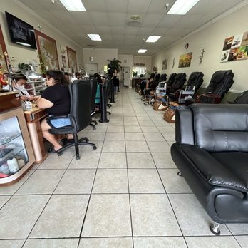 Harbor Nailspa - Interior - Nail Salons Near Me - West Sacramento, California Harbor Nailspa - Interior - Nail Salons Near Me - West Sacramento, California
