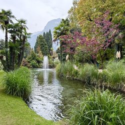 Hotel Du Lac et Du Parc - Beautiful grounds