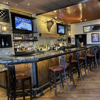LongHorn Steakhouse - Bar - Steakhouses Near Me - Tucson, Arizona