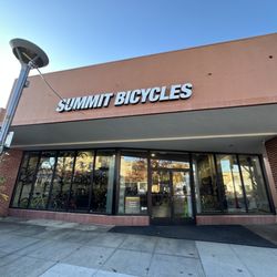 Summit Bicycles - Awesome location in Palo Alto