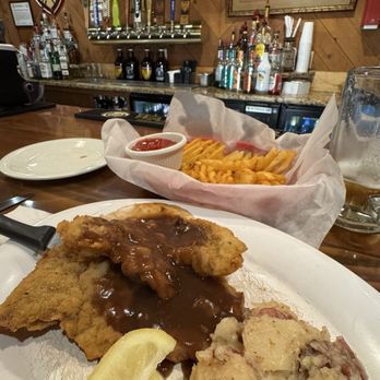 Schmidt's Sausage Haus - Absolutely perfect ! These guys know their Wiener Schnitzel & Gravy, crispy and tender, gravy and potatoes were awesome - German Near Me - Columbus, Ohio Schmidt's Sausage Haus - Absolutely perfect ! These guys know their Wiener Schnitzel & Gravy, crispy and tender, gravy and potatoes were awesome - German Near Me - Columbus, Ohio