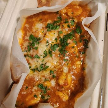 Pesco - Pisarei e Faso - Fresh Gnocchi tossed in a Cranberry Bean Tomato Sauce - Italian Near Me - Hood River, Oregon