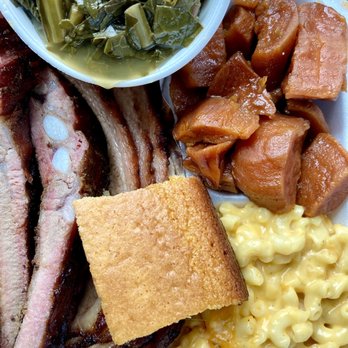 BBQ Hub - Solo Dolo: 2 meats (brisket & pork ribs), 2 sides (yams & Mac n cheese) and an extra side of greens - Soul Food Near Me - Killeen, Texas BBQ Hub - Solo Dolo: 2 meats (brisket & pork ribs), 2 sides (yams & Mac n cheese) and an extra side of greens - Soul Food Near Me - Killeen, Texas