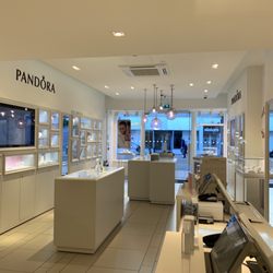 Pandora Ayr