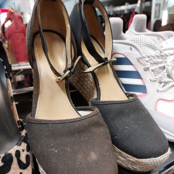 Plato's Closet - Women's Clothing Near Me - Orlando, Florida Plato's Closet - Women's Clothing Near Me - Orlando, Florida