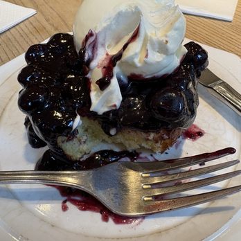 Atelier September - Almond pancake with blueberry and cream - Breakfast & Brunch Near Me - Copenhagen, 84 Atelier September - Almond pancake with blueberry and cream - Breakfast & Brunch Near Me - Copenhagen, 84