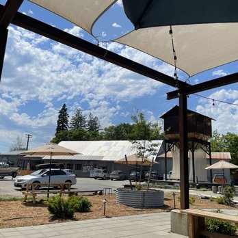 Matchwood Brewing - Beautiful patio area - Brewpubs Near Me - Sandpoint, Idaho