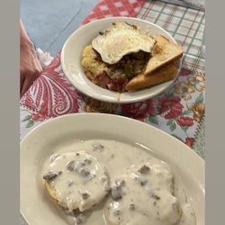 Hitchin Post At The Feed Store - Biscuits and sausage gravy