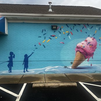 Handel's Ice Cream-Columbus - Artwork on the Building - Ice Cream & Frozen Yogurt Near Me - Columbus, Ohio