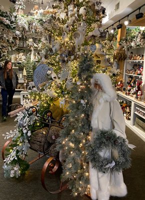 THE INCREDIBLE CHRISTMAS PLACE - 299 Photos &amp; 100 Reviews - 2470 Pkwy