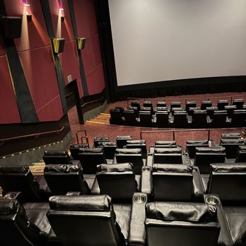 AMC Burbank 16 - Theater - Cinema Near Me - Burbank, California