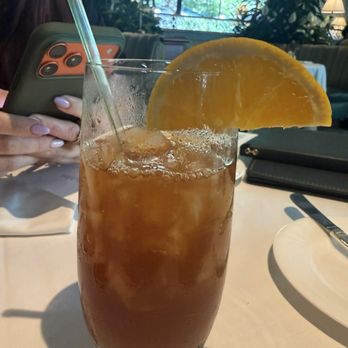 Polo Lounge - Iced tea passion fruit - New American Near Me - Beverly Hills, California Polo Lounge - Iced tea passion fruit - New American Near Me - Beverly Hills, California