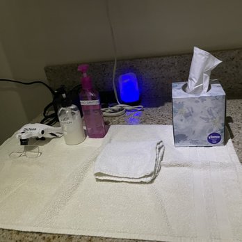 Makana Esthetics Wellness Academy - Kamesha's work station - Cosmetology Schools Near Me - Honolulu, Hawaii Makana Esthetics Wellness Academy - Kamesha's work station - Cosmetology Schools Near Me - Honolulu, Hawaii