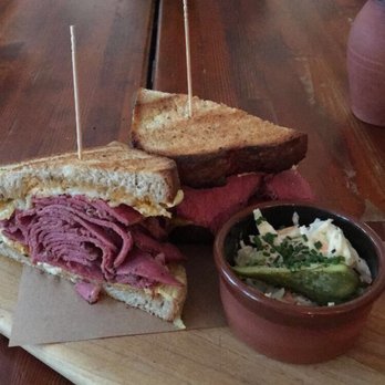 Mogg - Reuben with coleslaw - American Near Me - Berlin, BE
