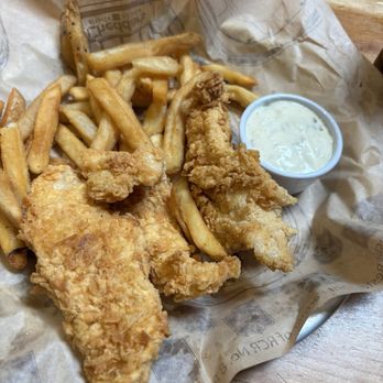 Cheddar's Scratch Kitchen - Fish and Chips w/ tartar sauce. - American Near Me - Tulsa, Oklahoma