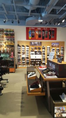 vans outlet lancaster