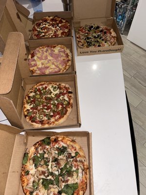 550 Pizzeria by null