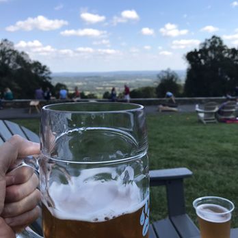 Bear Chase - Breweries Near Me - Bluemont, Virginia